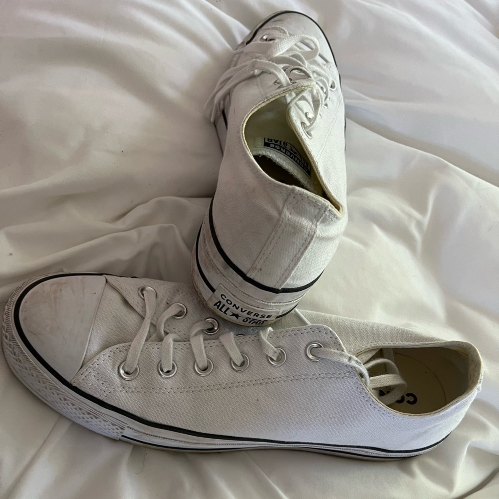 Converse Chuck Taylor—white platform size 10